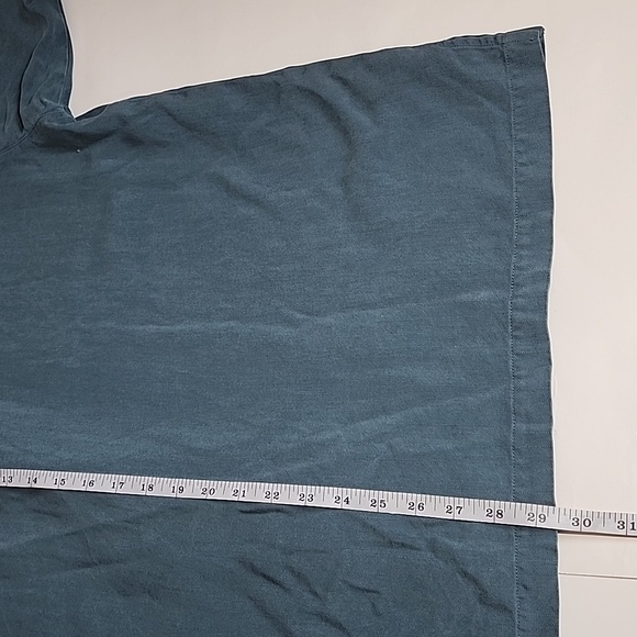 Tommy bahama 100% silk button down shirt/ XL - Picture 9 of 10